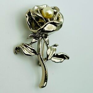 Beautiful Vintage Silver Tone Pearl Rose Brooch, great Mother’s Day gift idea!